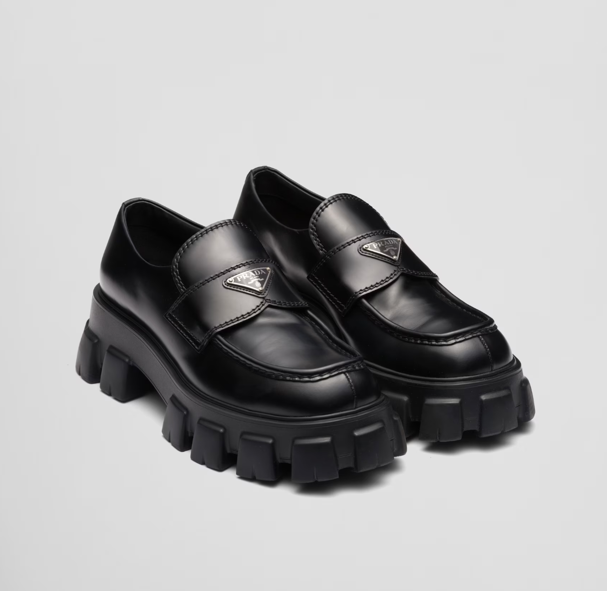 Shoes Monolith
